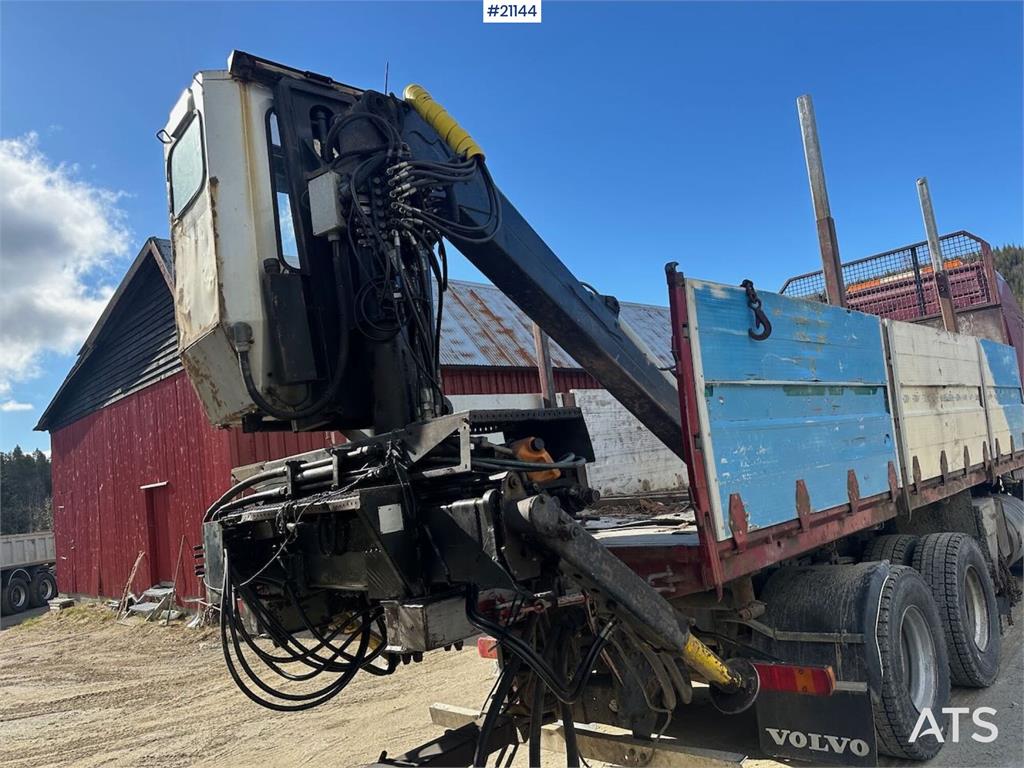 Volvo FH 16 6x4 timber truck w/ 1983 Briab grain trailer