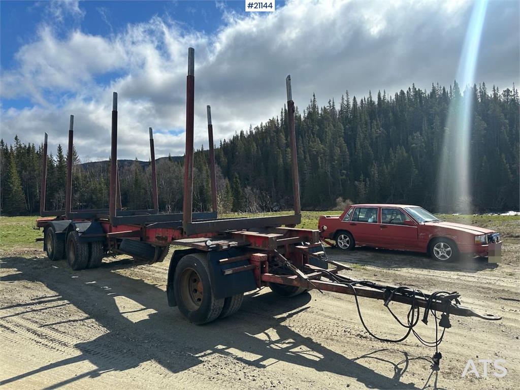 Volvo FH 16 6x4 timber truck w/ 1983 Briab grain trailer