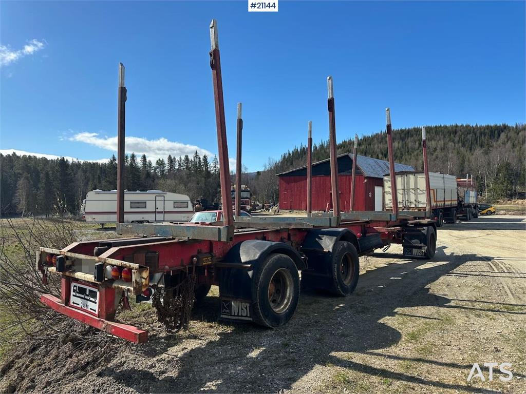 Volvo FH 16 6x4 timber truck w/ 1983 Briab grain trailer