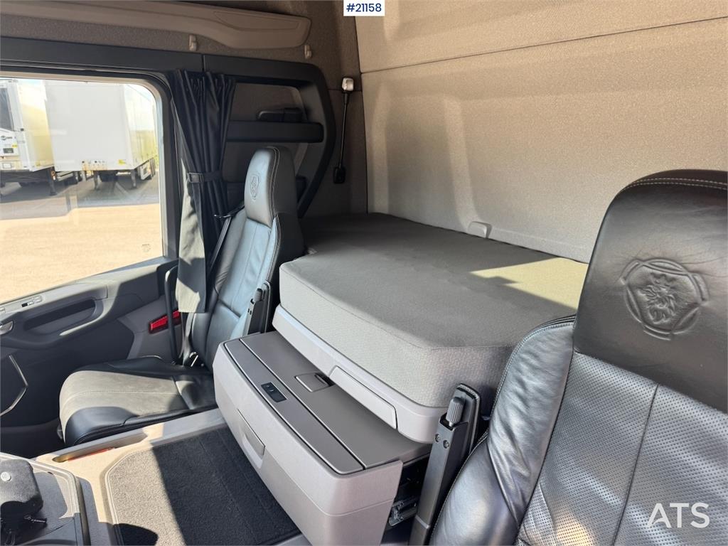 Scania P360 4x2 Box Truck w/ Full Side Opening and Webast