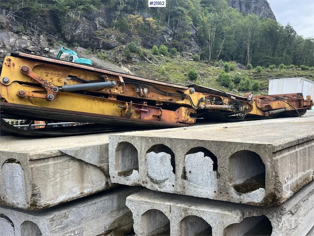 Keestrack Frontier Screening Plant w/2 Side Belts