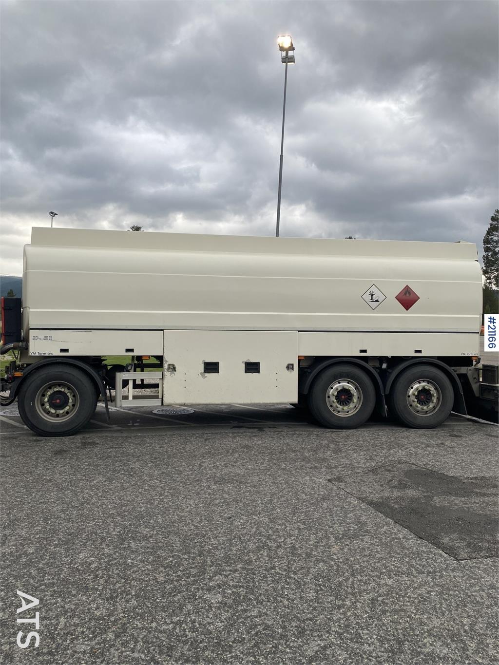 Mercedes-Benz Actros 2553 Tank truck w/ vm tarm trailer.