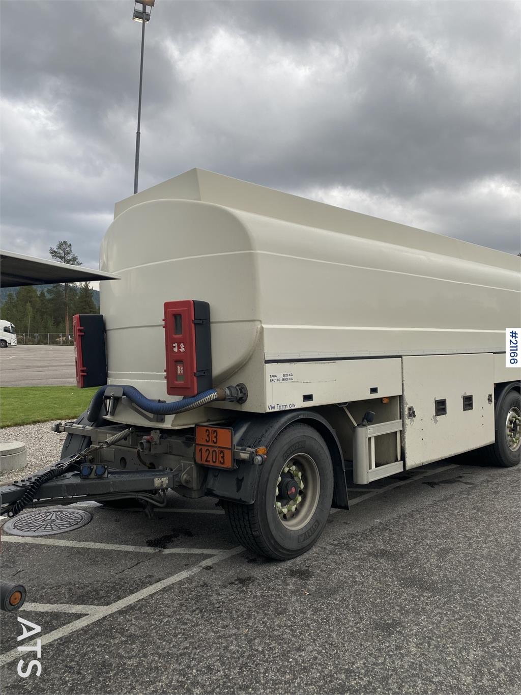 Mercedes-Benz Actros 2553 Tank truck w/ vm tarm trailer.