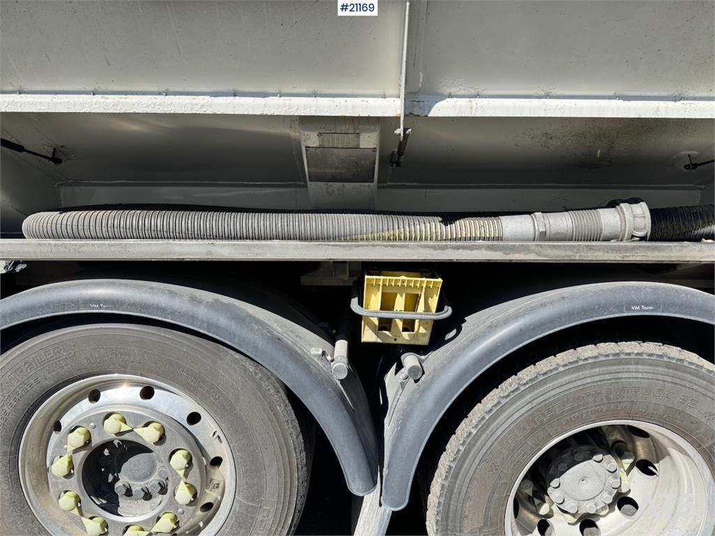 Mercedes-Benz Actros 2553 Tank truck.