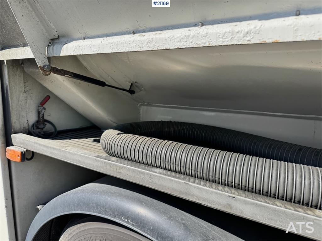 Mercedes-Benz Actros 2553 Tank truck.