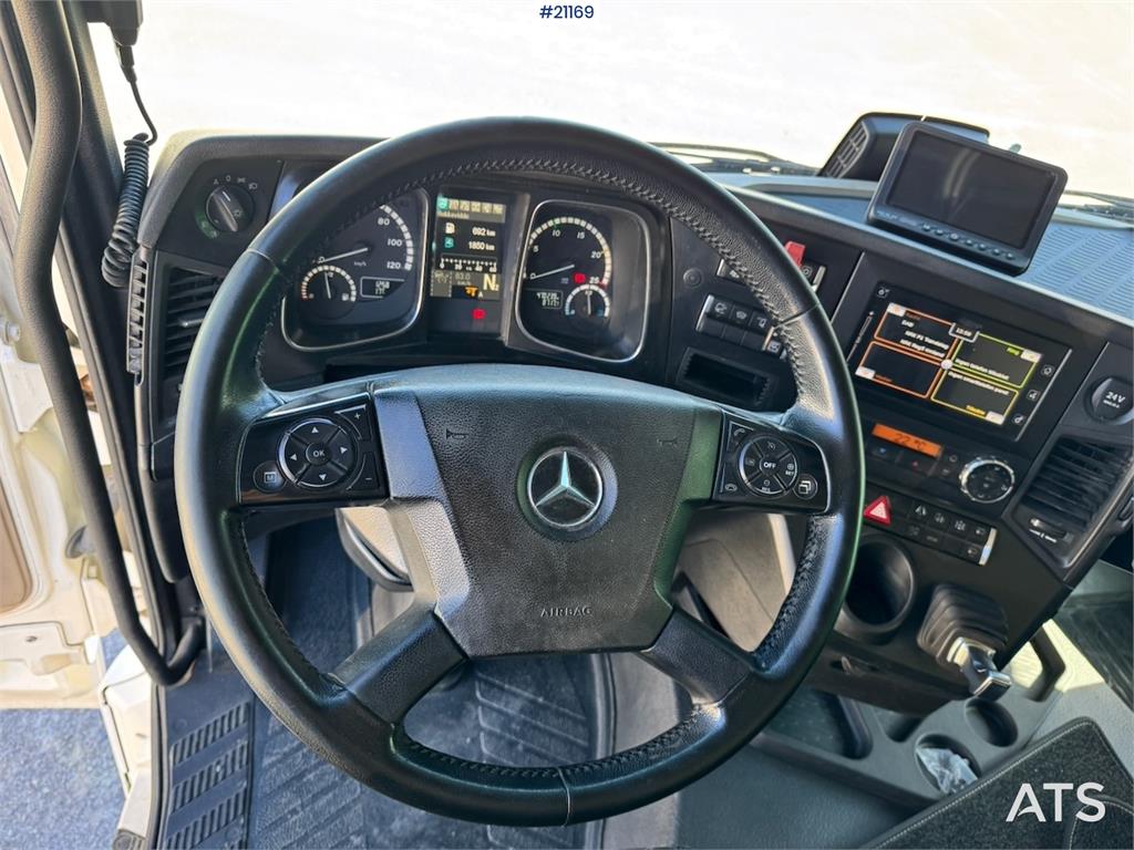 Mercedes-Benz Actros 2553 Tank truck.