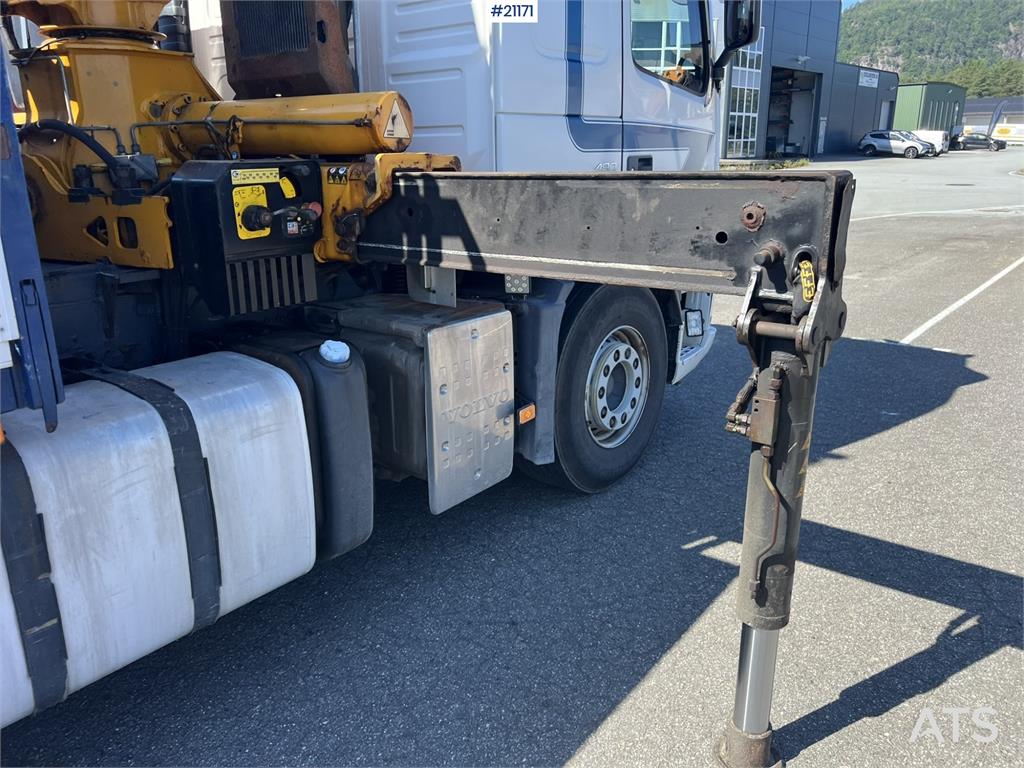 Volvo FM480 crane truck w/37 t/m Effer crane