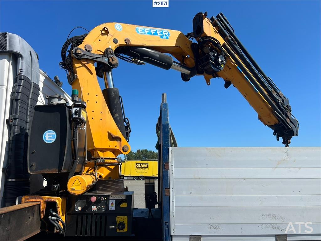 Volvo FM480 crane truck w/37 t/m Effer crane