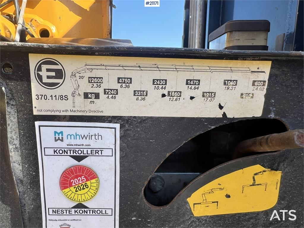 Volvo FM480 crane truck w/37 t/m Effer crane