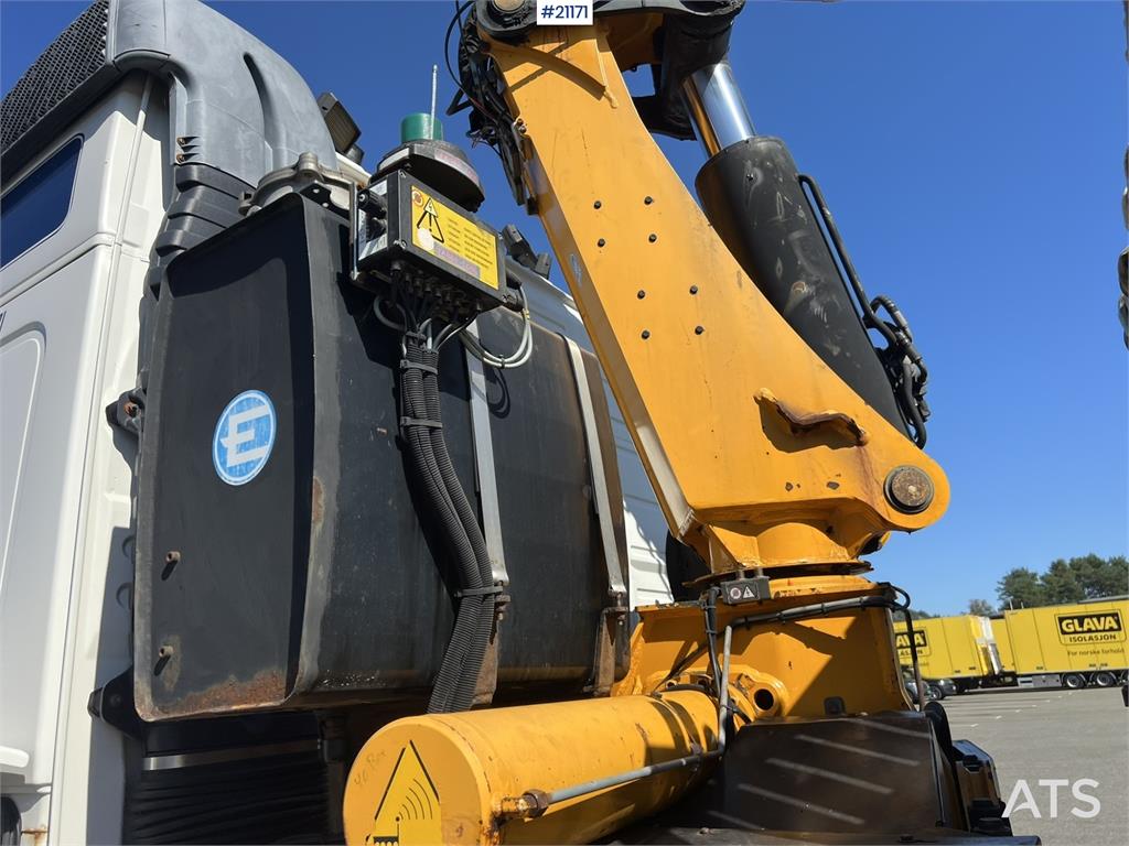 Volvo FM480 crane truck w/37 t/m Effer crane