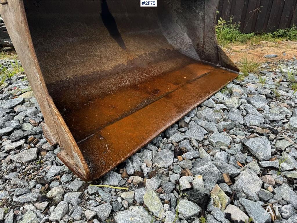 Kubota U55-4 Beltegraver m/ 2 skuffer, klype og pigghamme