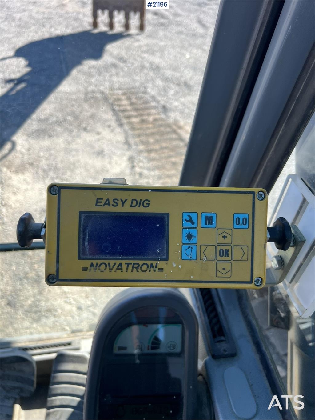 Volvo EC240 nlc Excavator w/ bucket WATCH VIDEO