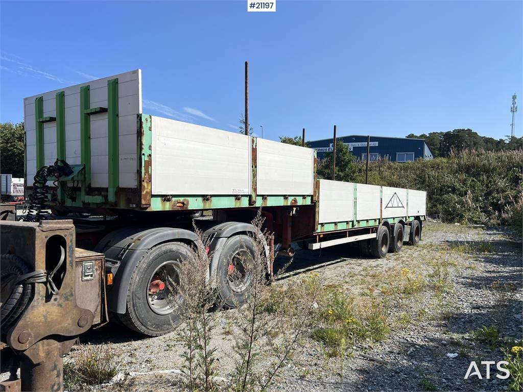 Scania R164 crane truck w/ 32t/m effer crane and 2004 mau