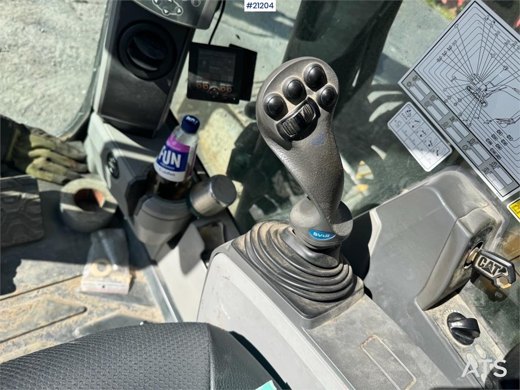 CAT 323FL