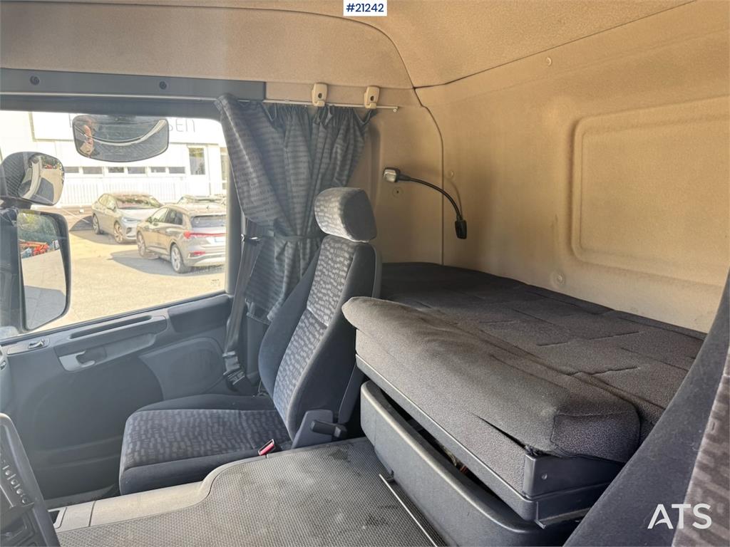 Scania P420 6x2 Box truck w/ Defective aggregate.