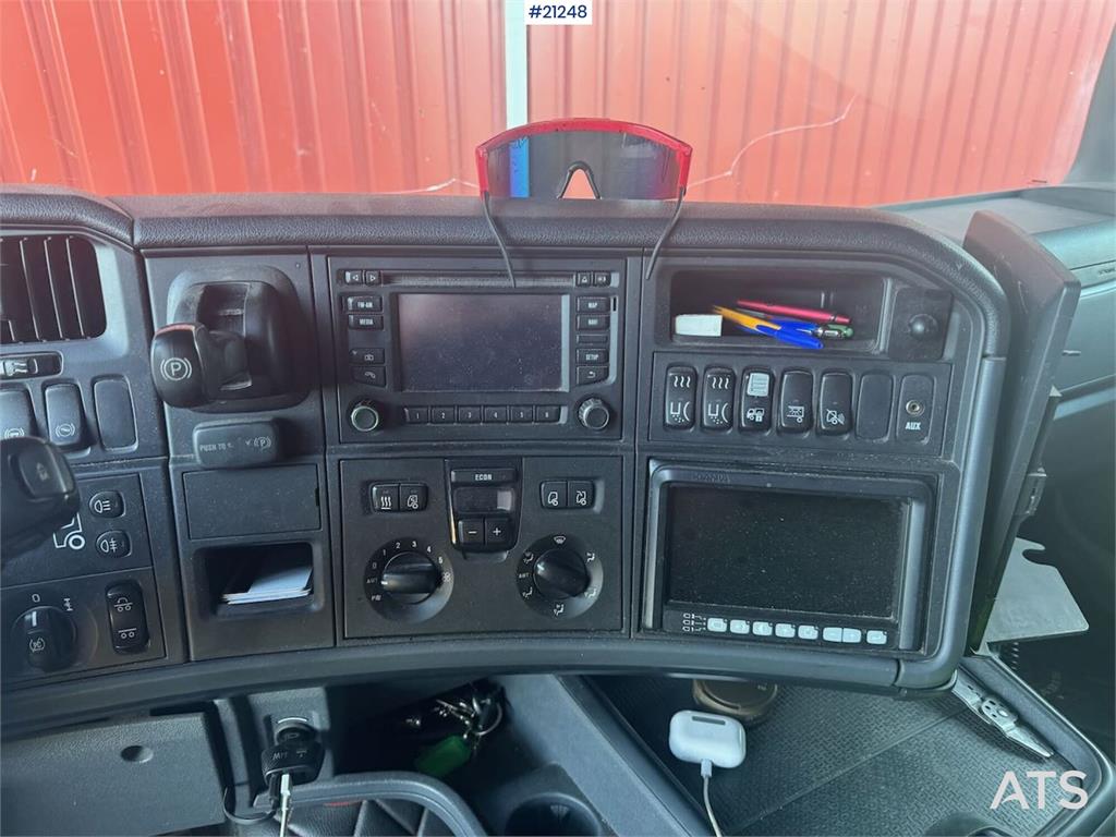 Scania R580 6x2 Wood chip truck w/ 2-way tipper. Delivere
