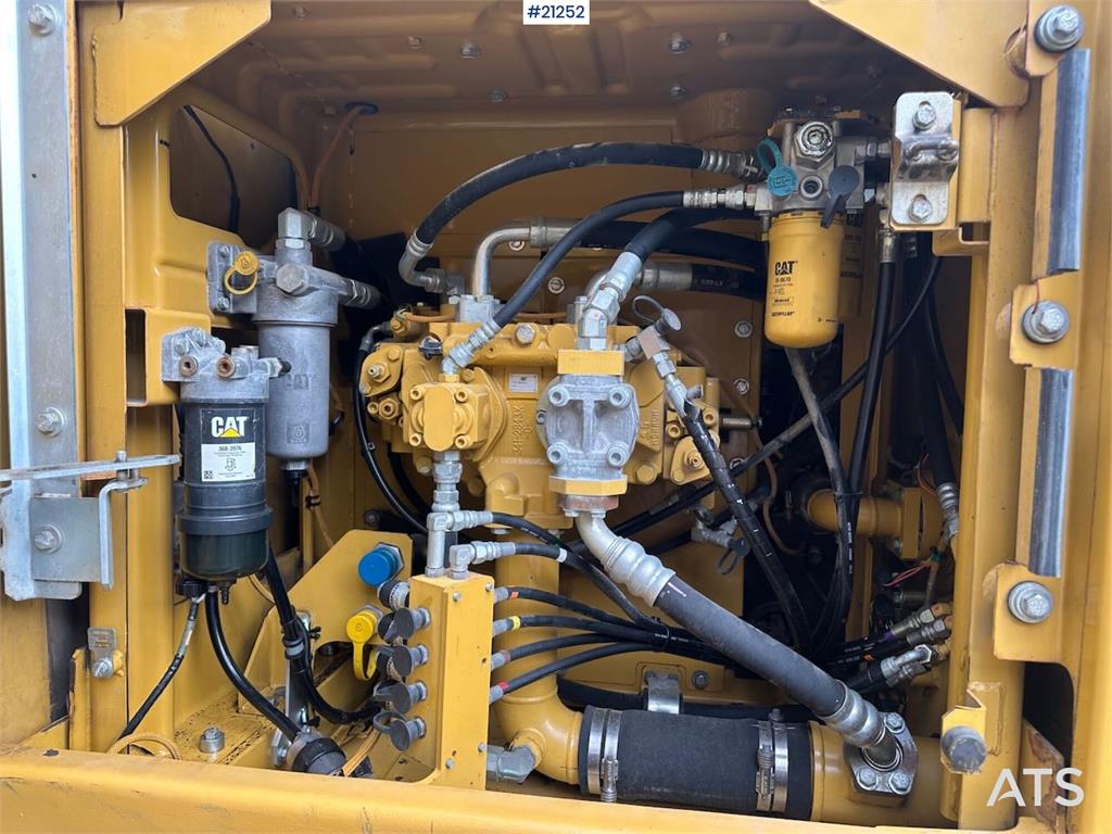 CAT 323E excavator w/ 3 buckets.