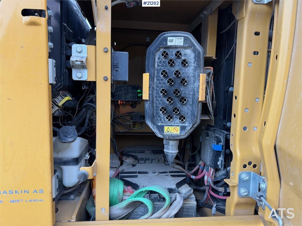 CAT 323