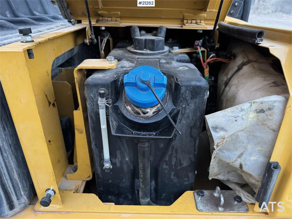 CAT 323