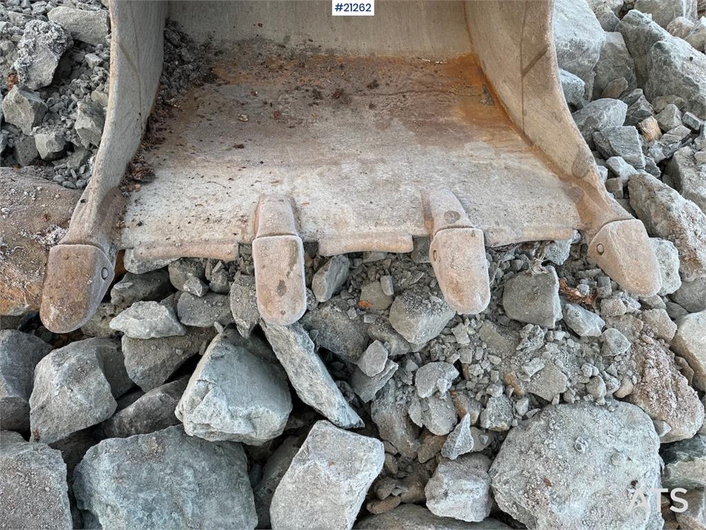 CAT 323