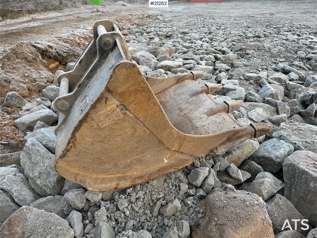 CAT 323