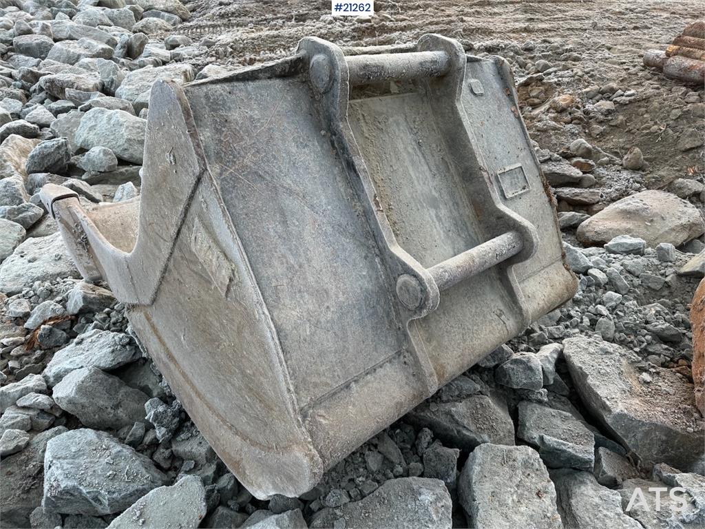 CAT 323