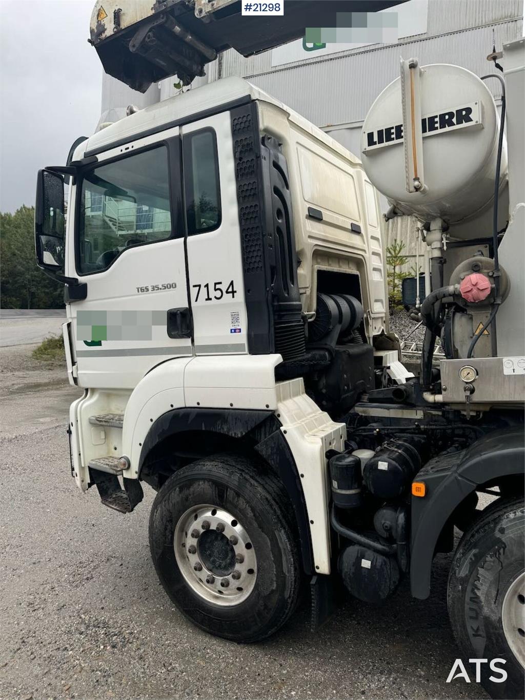 MAN TGS 35.500 Liebherr Concrete Mixer Truck with 10 m