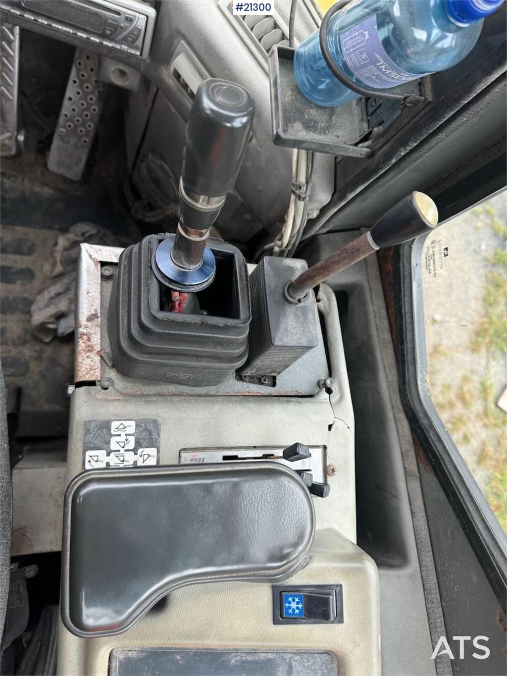 Komatsu WA320-3H wheel loader w/ bucket WATCH VIDEO