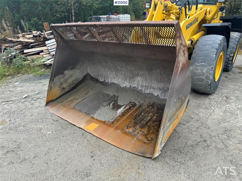 Komatsu WA320-3H wheel loader w/ bucket WATCH VIDEO