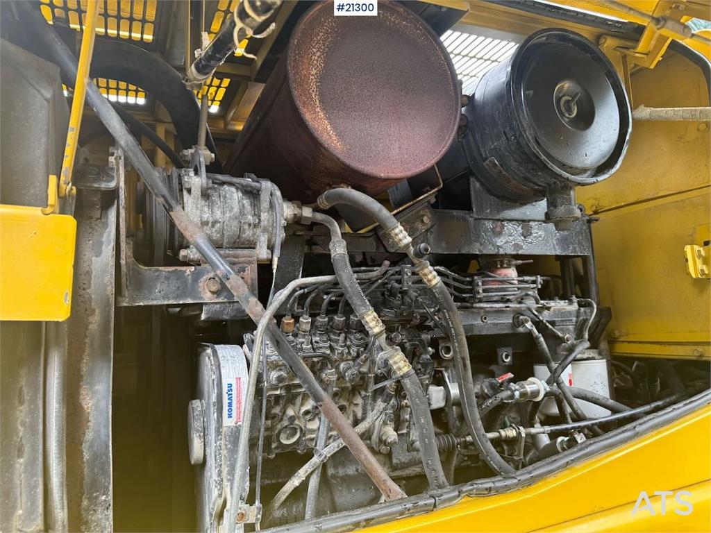 Komatsu WA320-3H wheel loader w/ bucket WATCH VIDEO