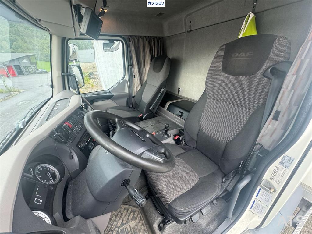 DAF LF180 4x2 box truck w/ lift. 133,000 km. WATCH VID