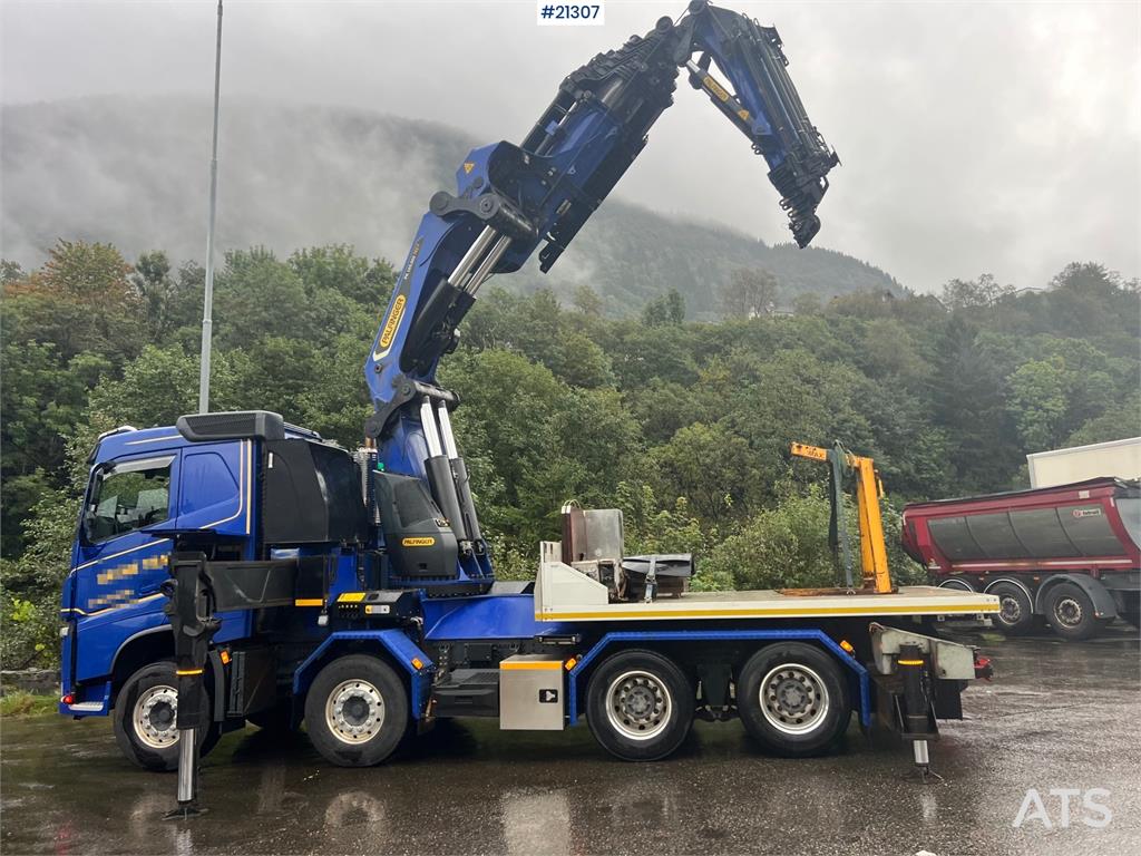 Volvo FH 8x4 crane truck w/ 2017 165 t/m palfinger crane