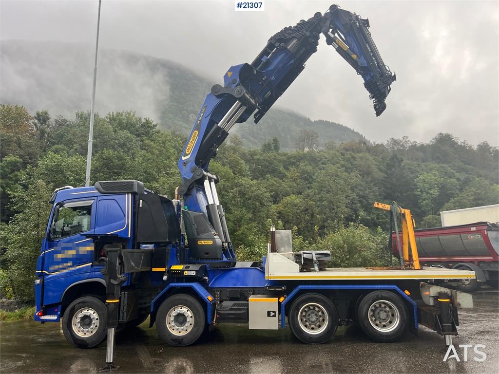 Volvo FH 8x4 crane truck w/ 2017 165 t/m palfinger crane