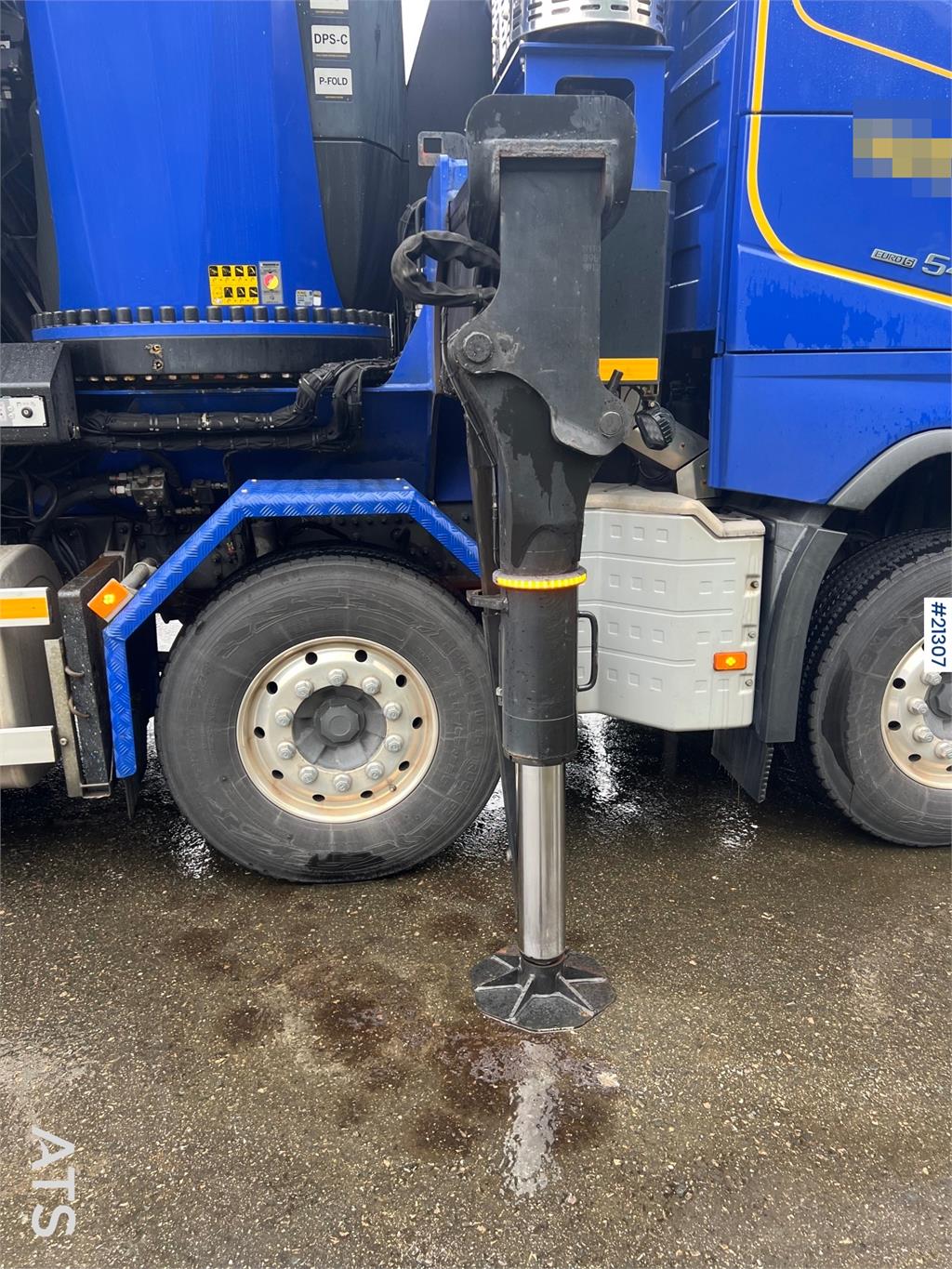 Volvo FH 8x4 crane truck w/ 2017 165 t/m palfinger crane