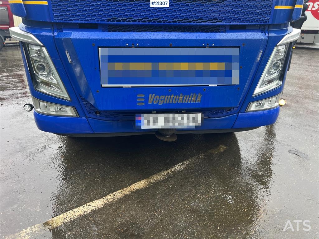 Volvo FH 8x4 crane truck w/ 2017 165 t/m palfinger crane