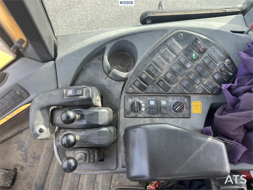 New Holland w270B