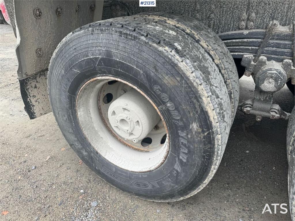 Scania R580 8x4 Plow rigged dump truck