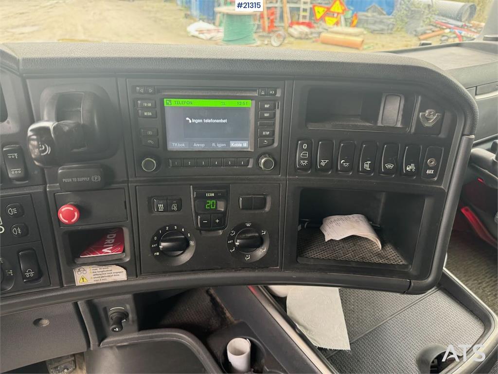 Scania R580 8x4 Plow rigged dump truck