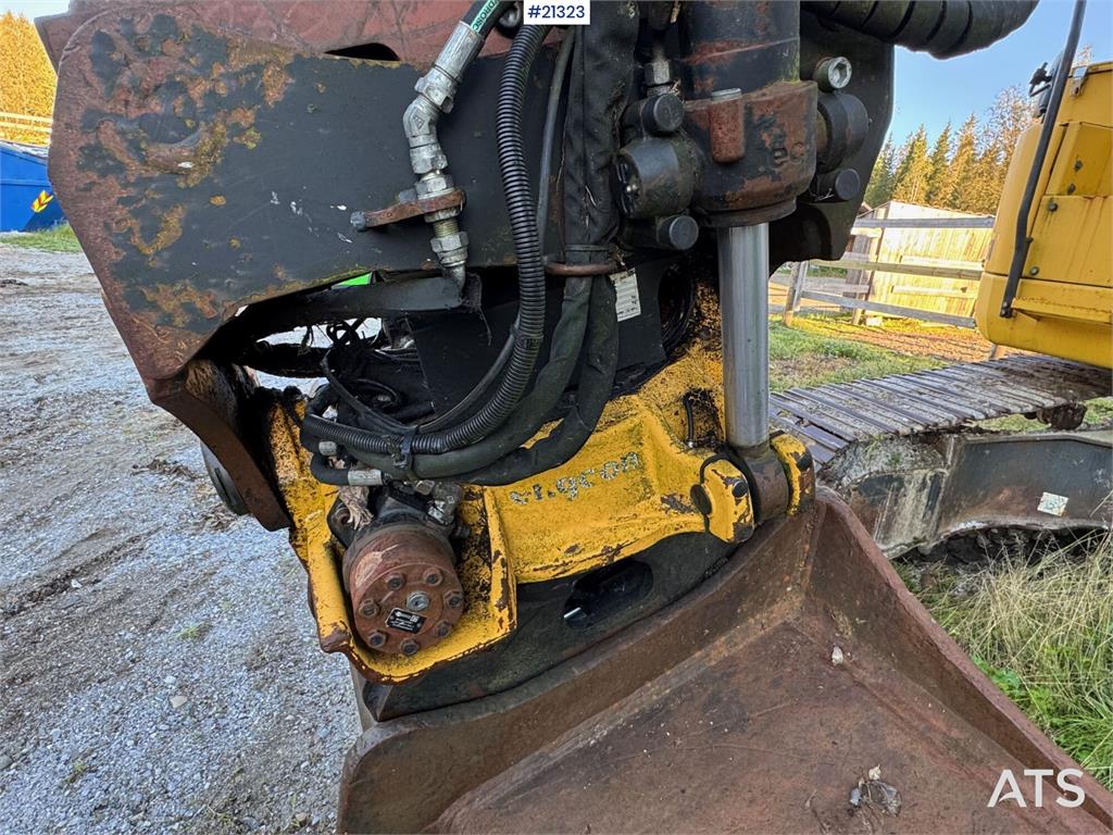 Komatsu PC228 w/ sanding bucket and rotor tilt!