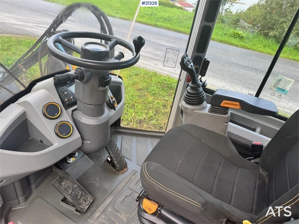 JCB 413K