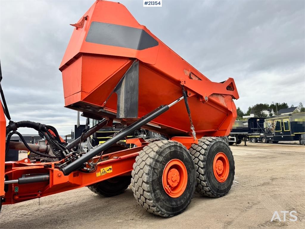 Doosan DA30 Dump Truck. 6650 hours!