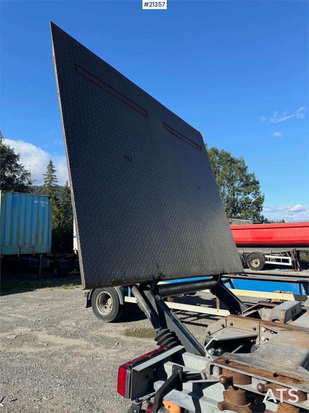 Scania R580 6x2 Container chassis w/ lift