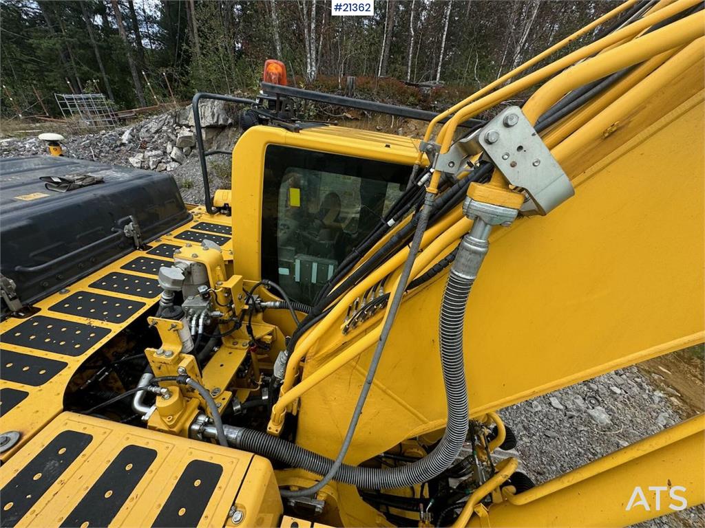 Komatsu PC290LC-11 Crawler excavator w/ tilt and 2 buckets