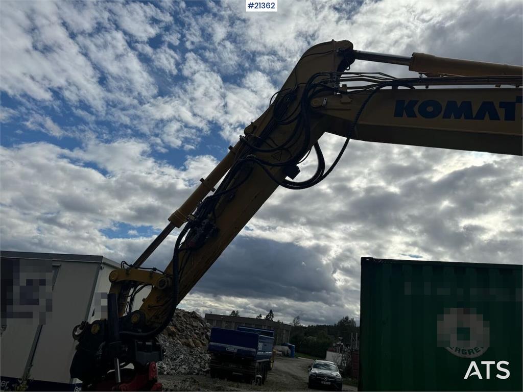 Komatsu PC290LC-11 Crawler excavator w/ tilt and 2 buckets