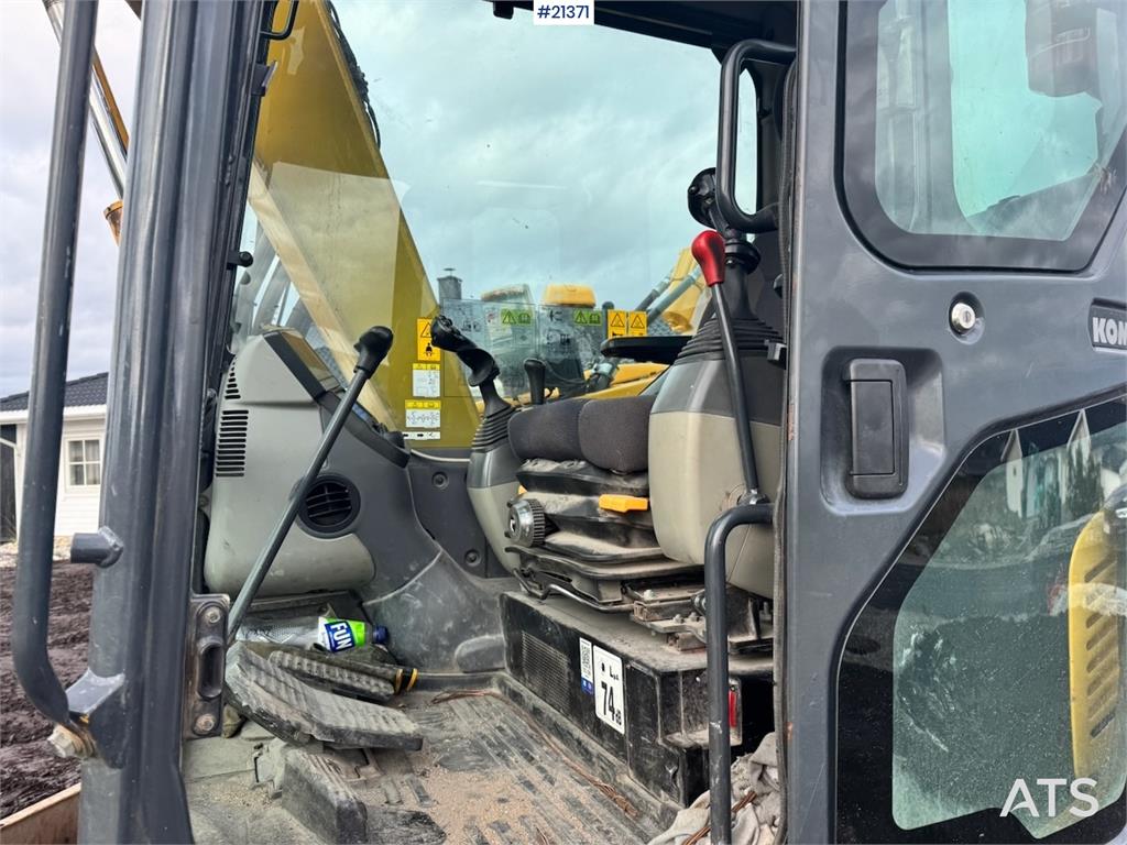 Komatsu PC78US-10 Crawler excavator w/ Rototilt and 2 buck