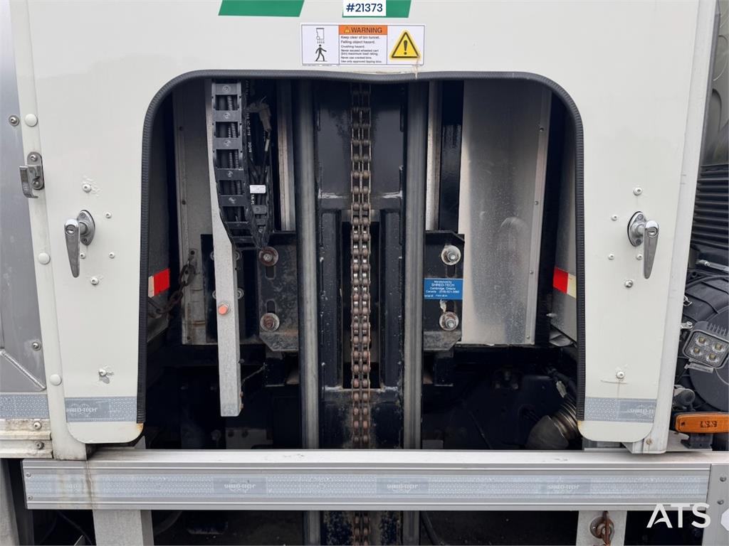 DAF LF260 Shredder Truck. 37,000 km! Must See!