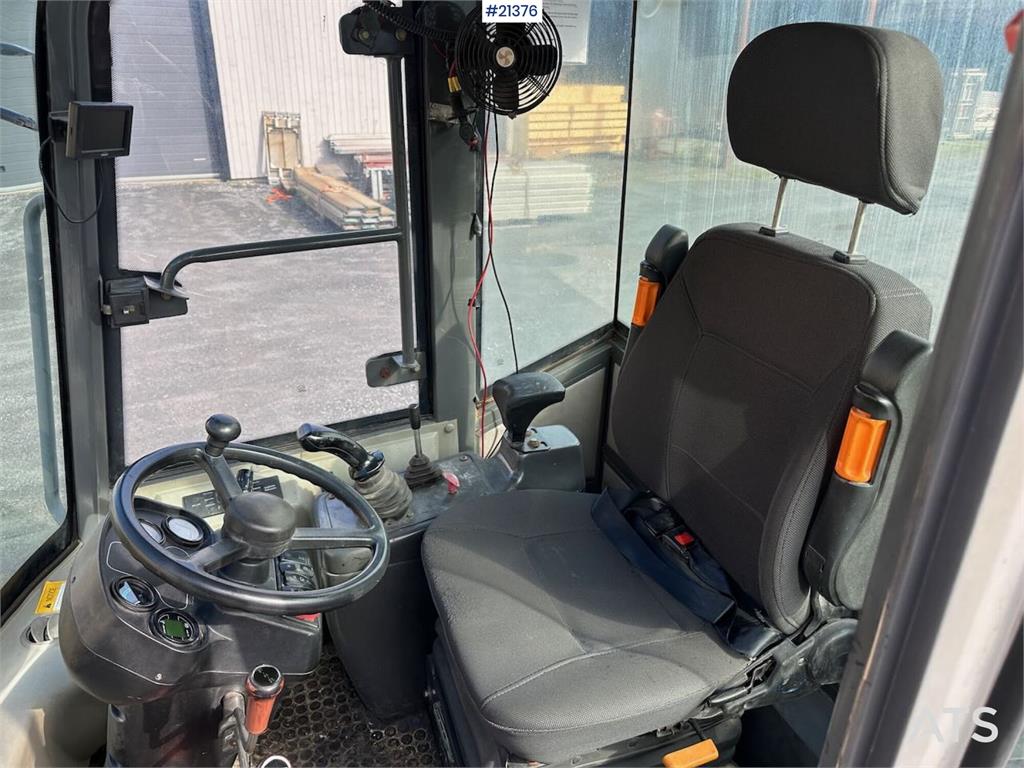 Sino JN 915 wheel loader w/ bucket and pallet forks. Ce