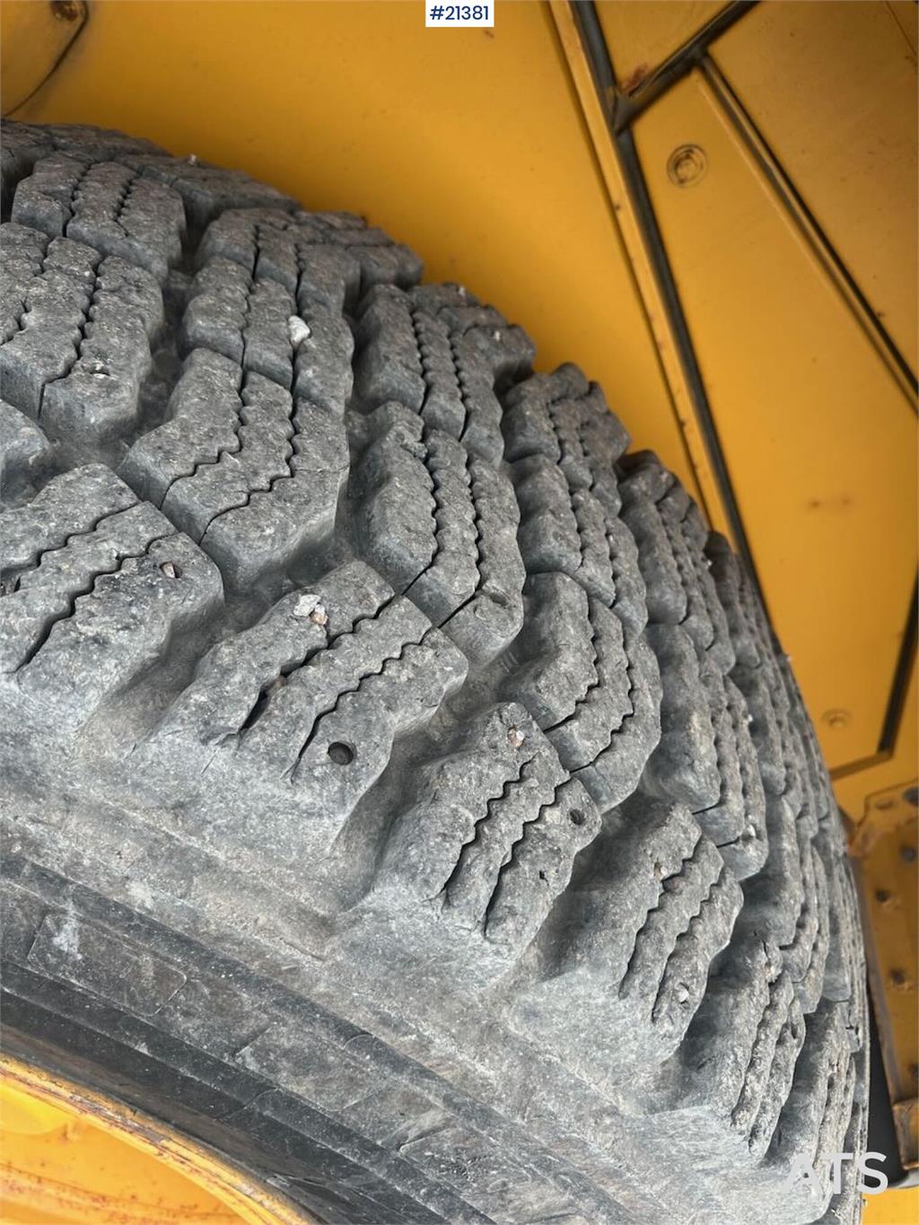 Volvo L90E wheel loader. WATCH VIDEO.