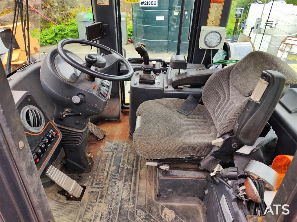 LiuGong CLG 835 III Wheel Loader. Low hours!