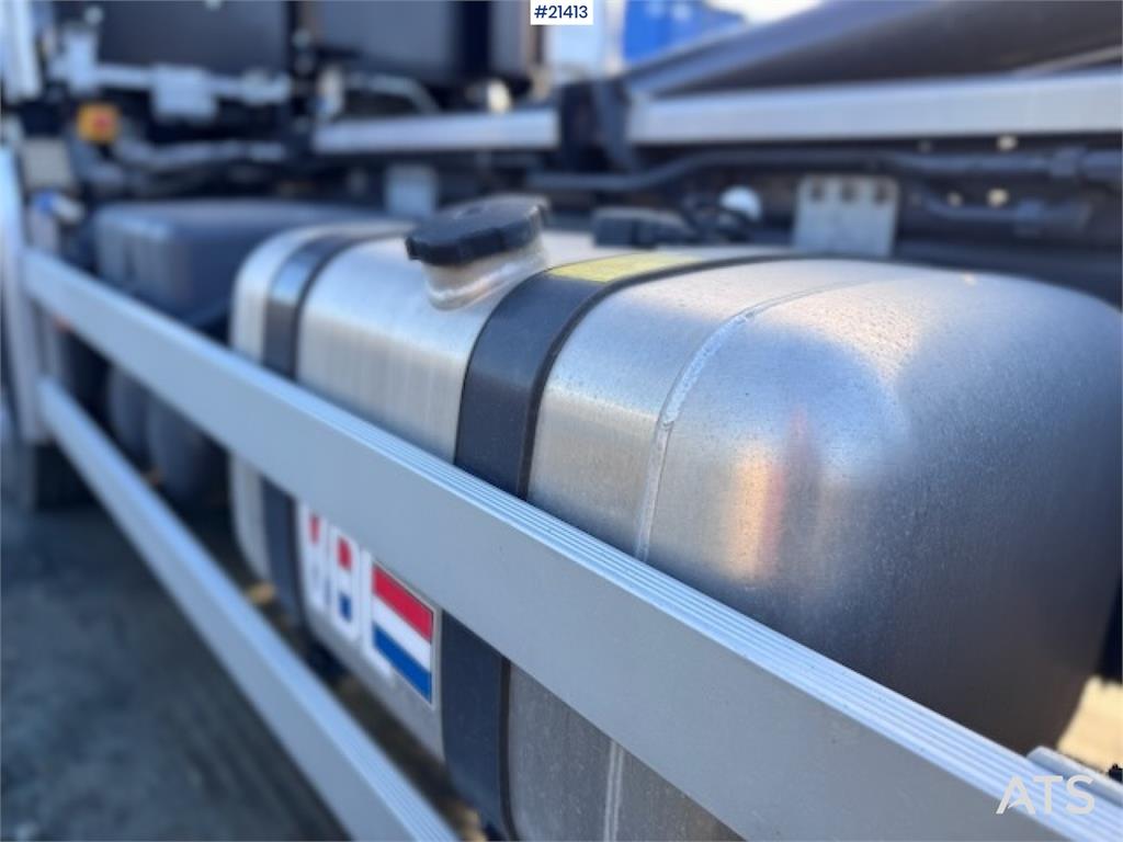 Mercedes-Benz Arocs 2543 6x2 Hook Truck. 3600 km!!